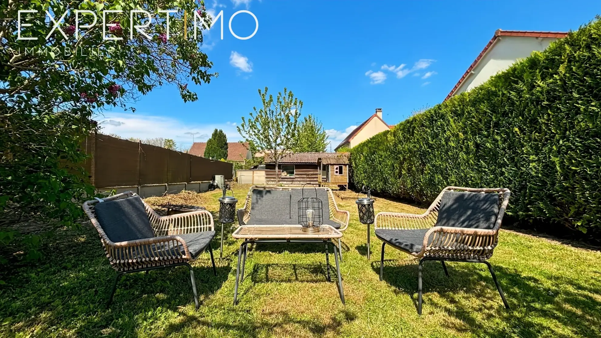 Maison en meulière de plain-pied avec grand jardin à Étampes 