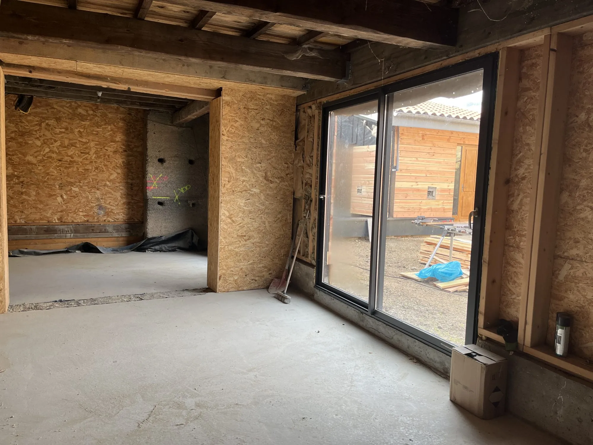 Duplex à Saint-Lager de 132 m² avec extérieur, prêt à aménager - Opportunité à saisir 