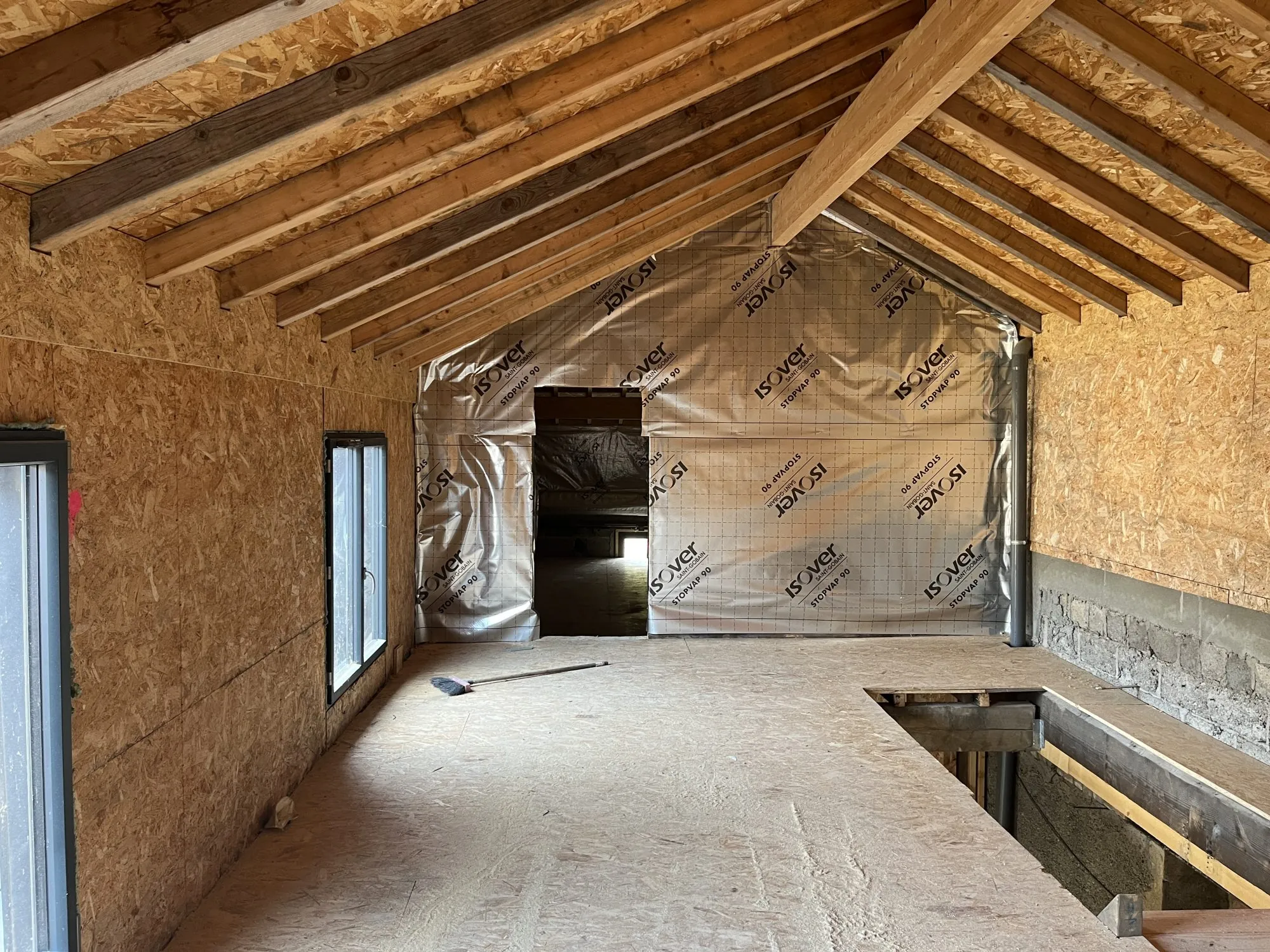Duplex à Saint-Lager de 132 m² avec extérieur, prêt à aménager - Opportunité à saisir 