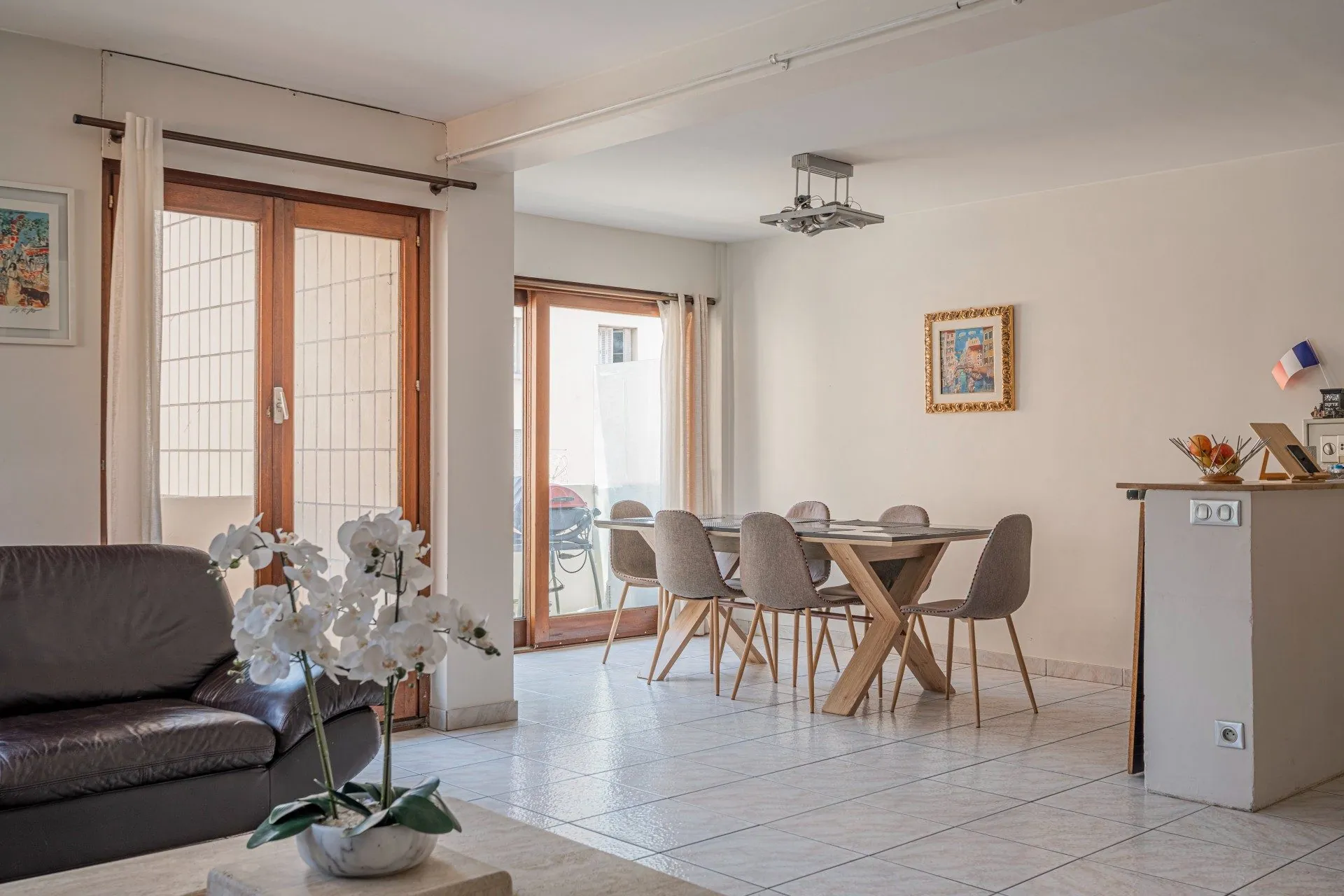 À vendre à Grenoble : Appartement T3 traversant de 85,6 m² avec Balcon et Cave 