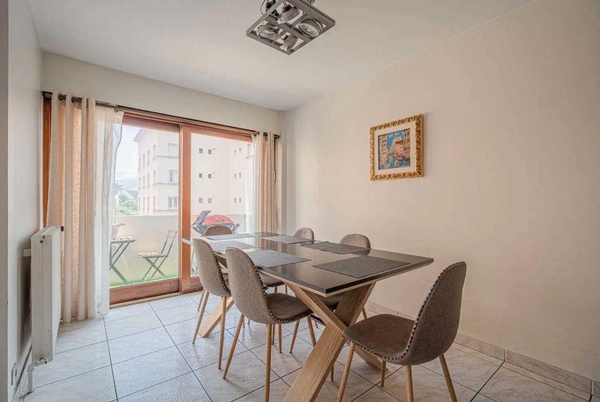 À vendre à Grenoble : Appartement T3 traversant de 85,6 m² avec Balcon et Cave 
