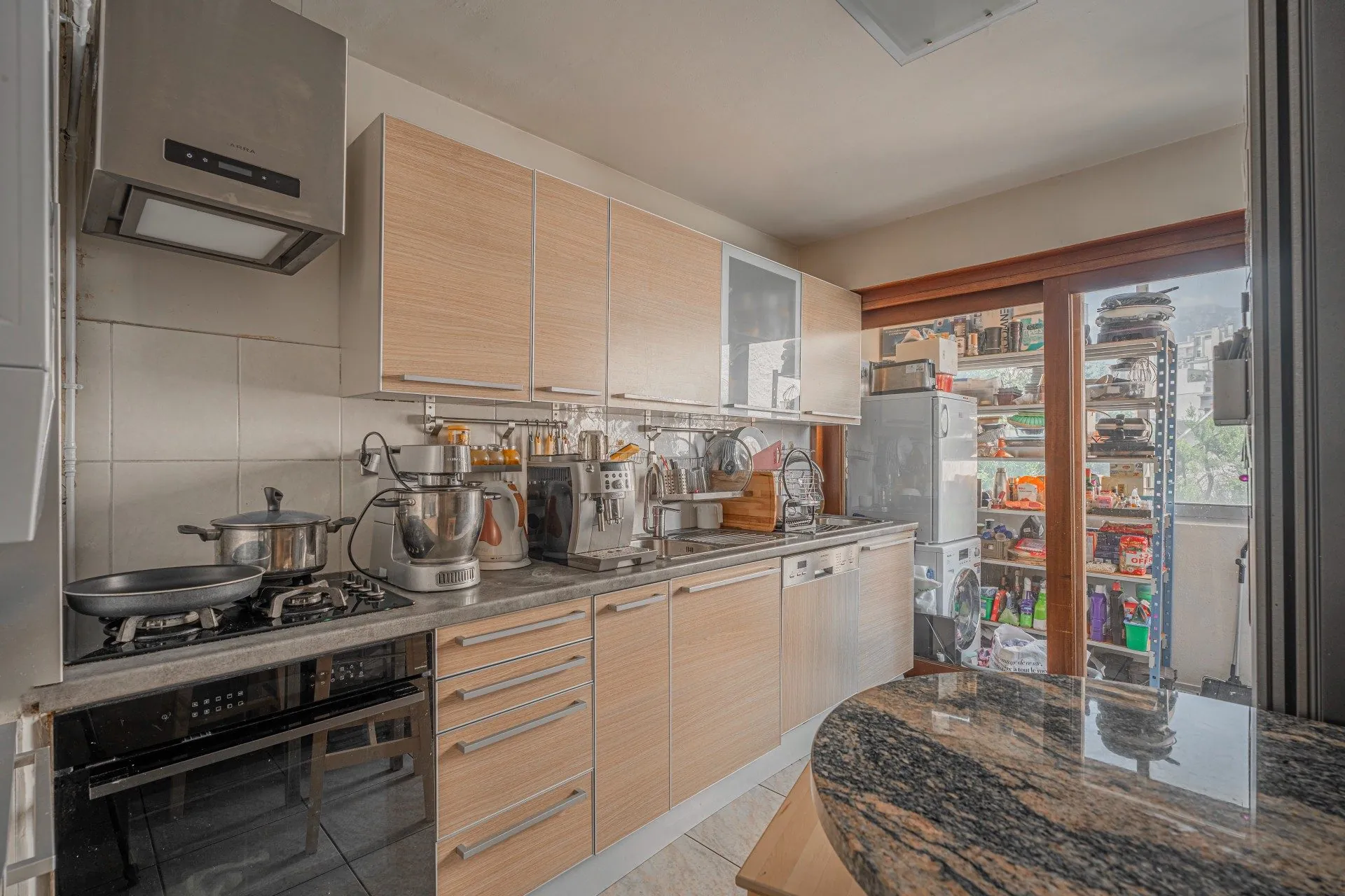 À vendre à Grenoble : Appartement T3 traversant de 85,6 m² avec Balcon et Cave 