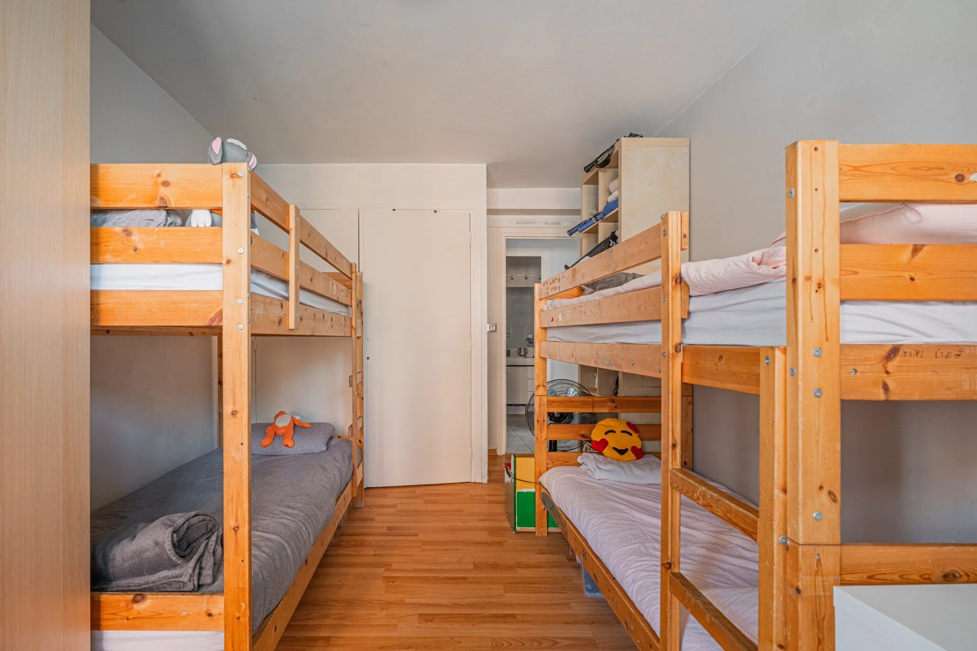 À vendre à Grenoble : Appartement T3 traversant de 85,6 m² avec Balcon et Cave 