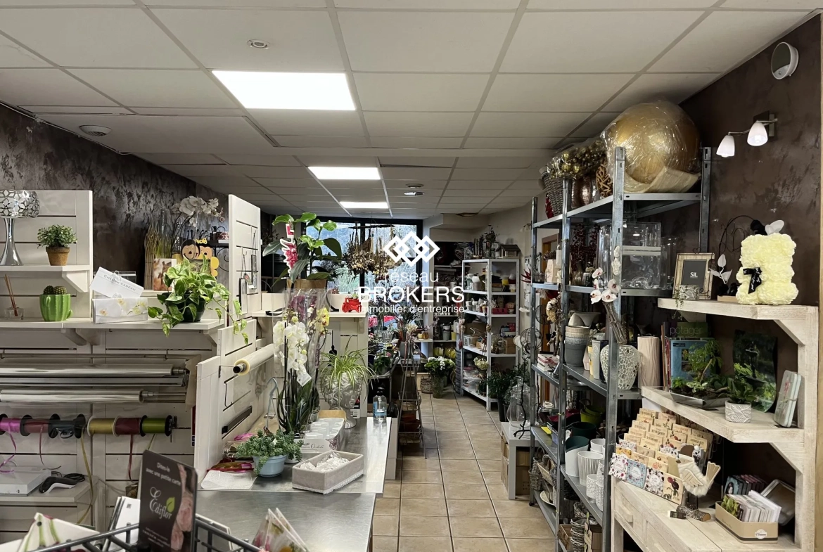 Fonds de commerce à vendre à Charly - Emplacement stratégique et potentiel de développement 