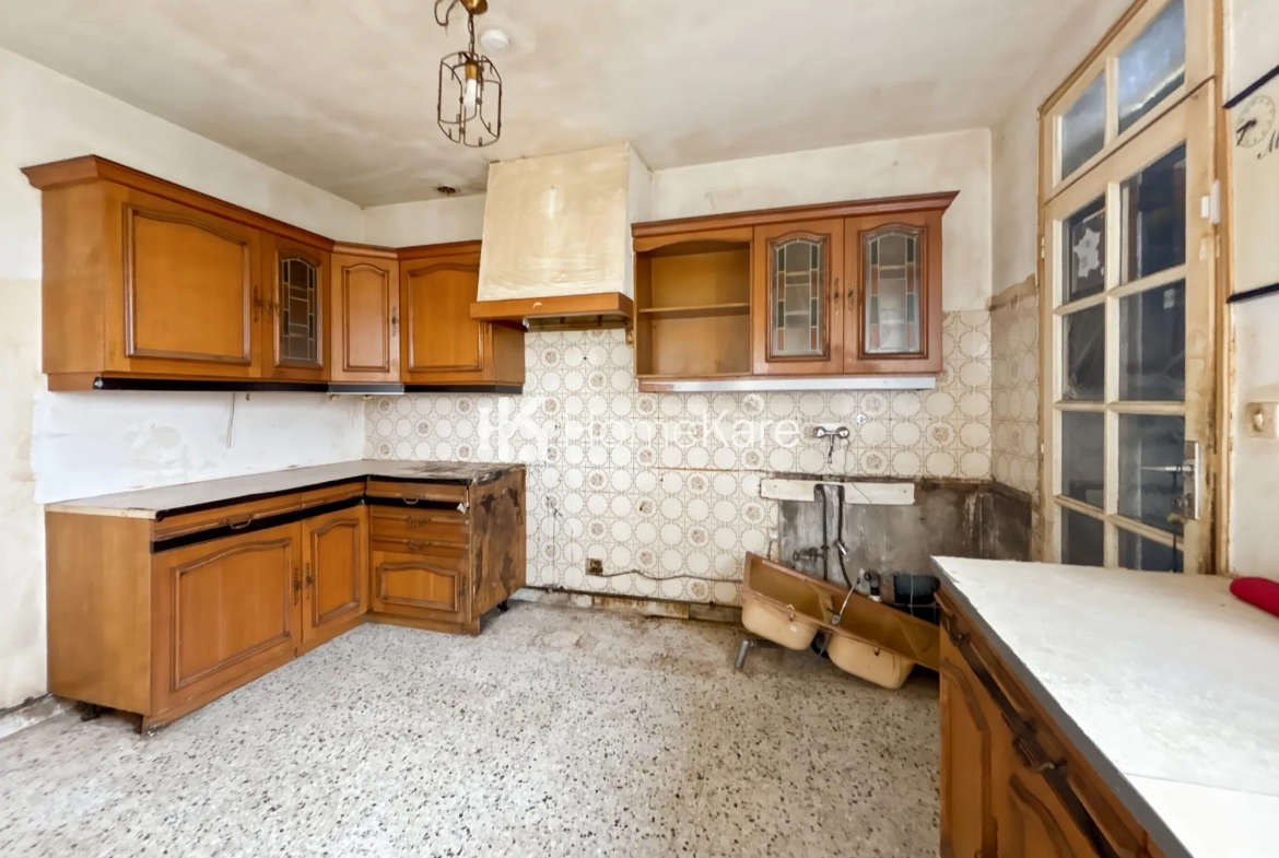 Ferme à rénover de 220 m² à Saint Sulpice-sur-Lèze avec grand jardin et potentiel immobilier 