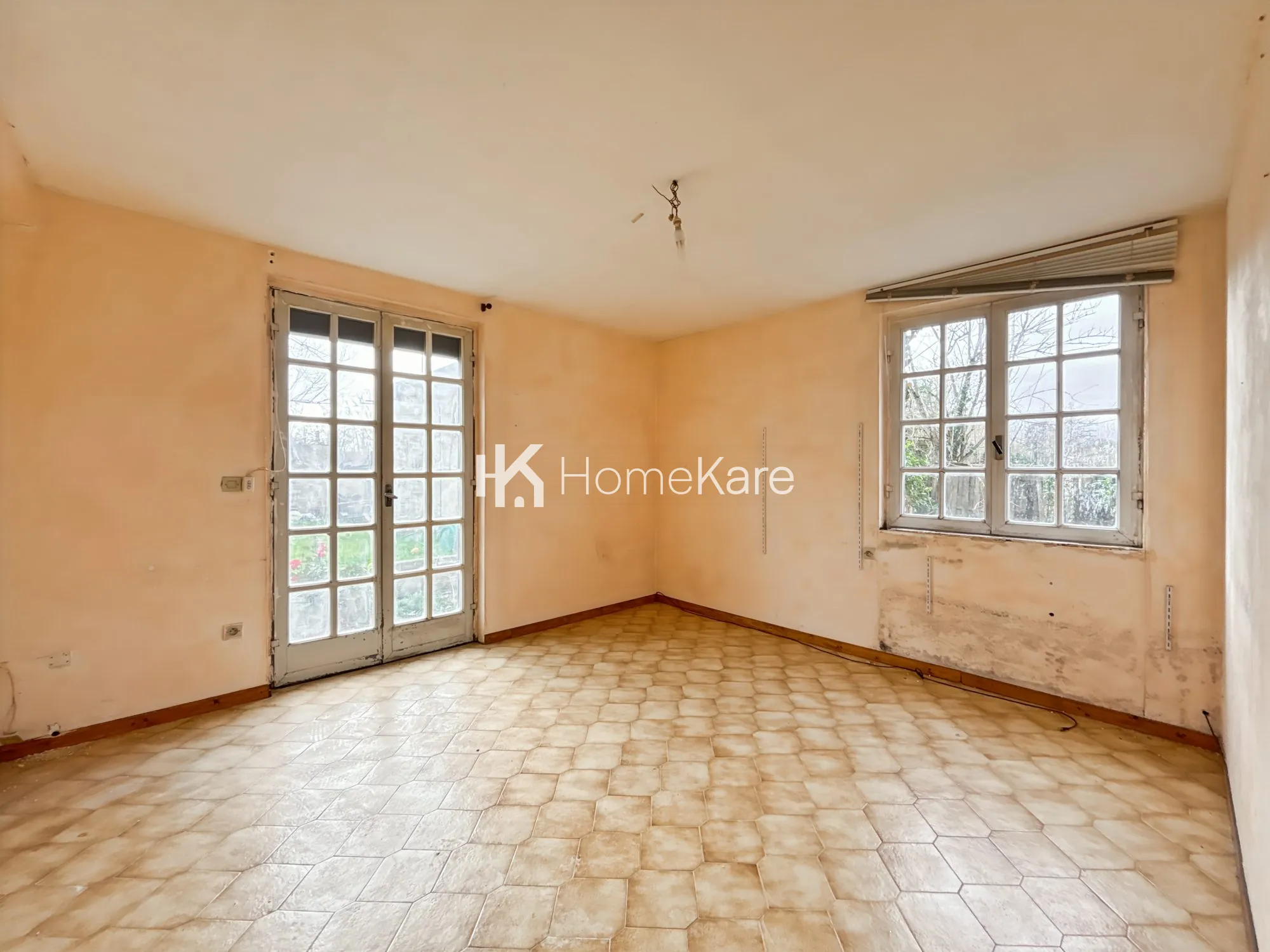 Ferme à rénover de 220 m² à Saint Sulpice-sur-Lèze avec grand jardin et potentiel immobilier 