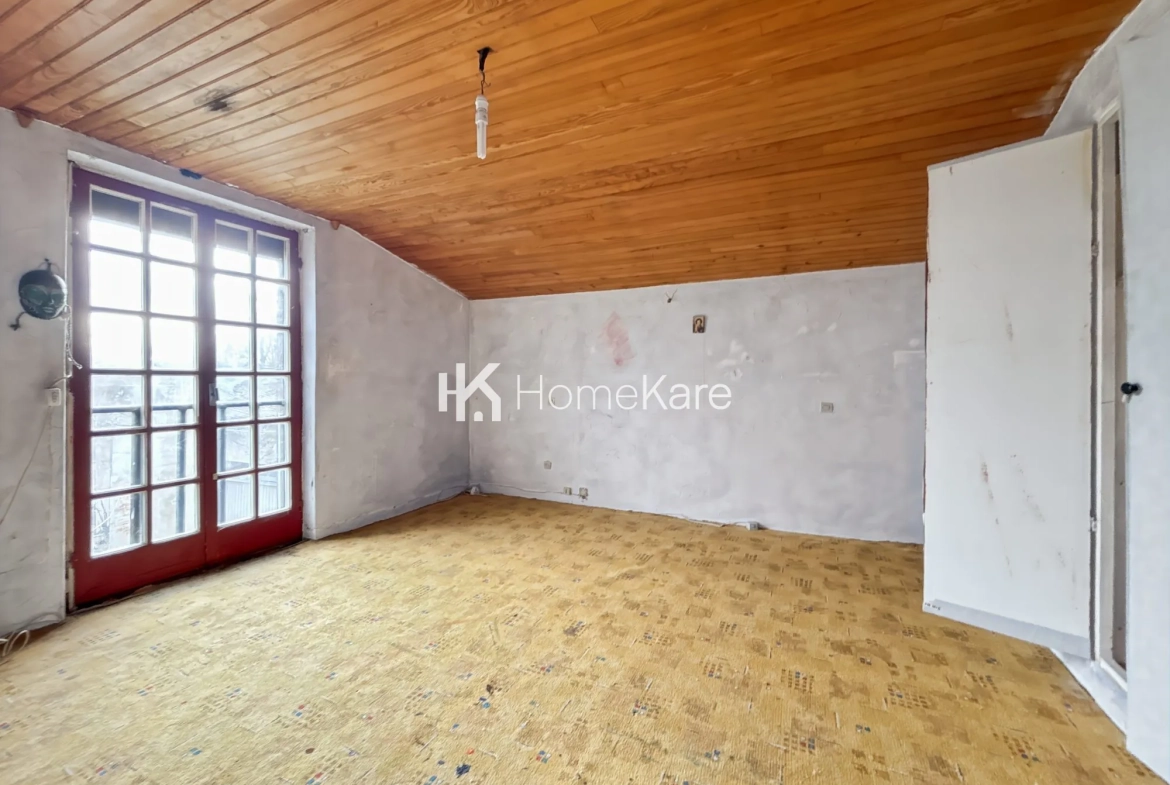 Ferme à rénover de 220 m² à Saint Sulpice-sur-Lèze avec grand jardin et potentiel immobilier 