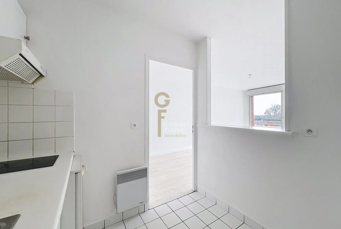 Appartement 1 chambre avec balcon et parking sécurisé à Croix 