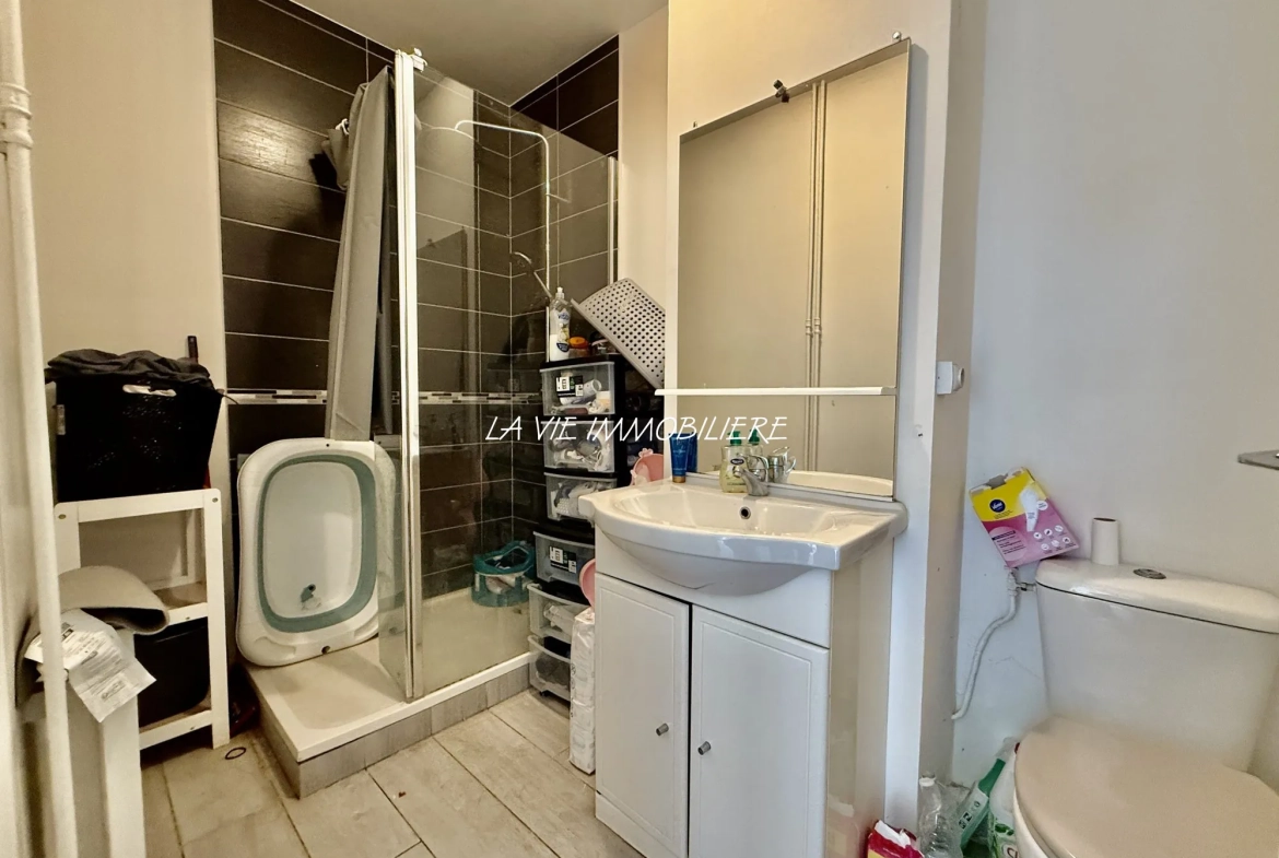 Appartement T2 Lumineux de 44,33 m² à Livry-Gargan avec Vue Dégagée 