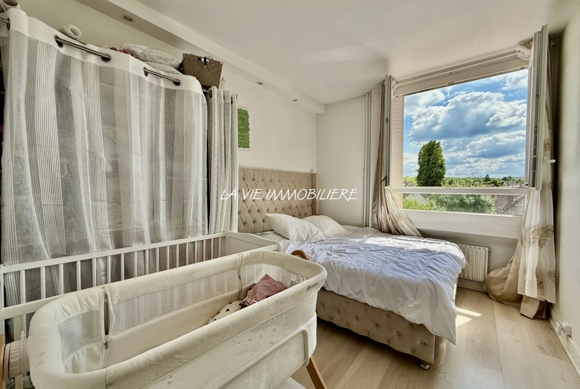 Appartement T2 Lumineux de 44,33 m² à Livry-Gargan avec Vue Dégagée 