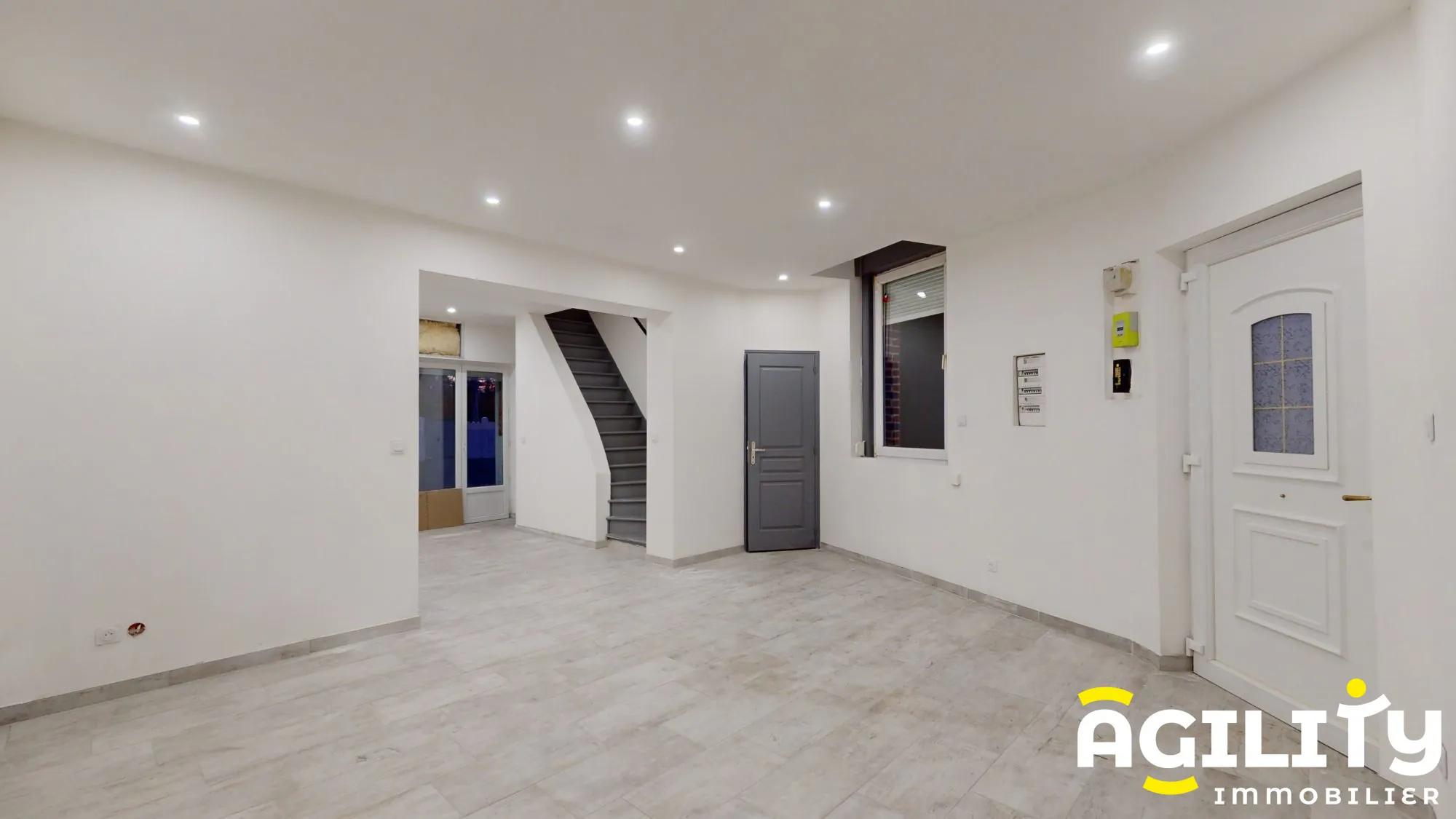 Maison rénovée avec jardin et terrasse à Vieux-Condé 