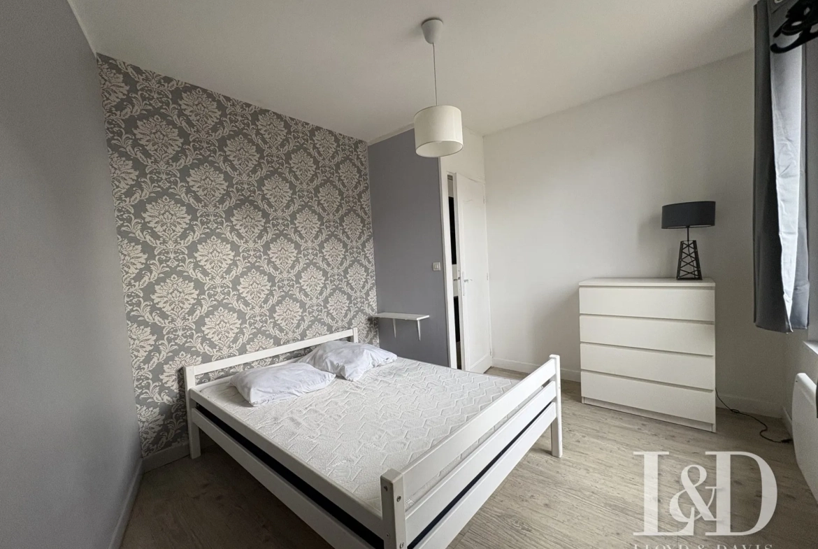 Immeuble à vendre au centre-ville de Noyon avec deux appartements 