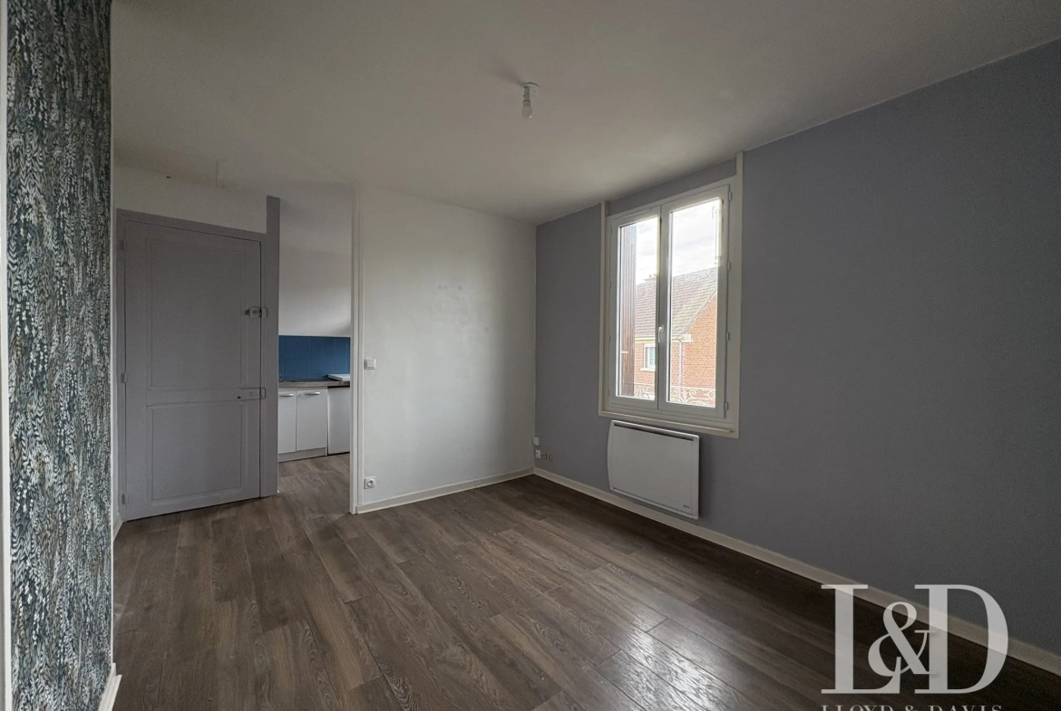 Immeuble à vendre au centre-ville de Noyon avec deux appartements 