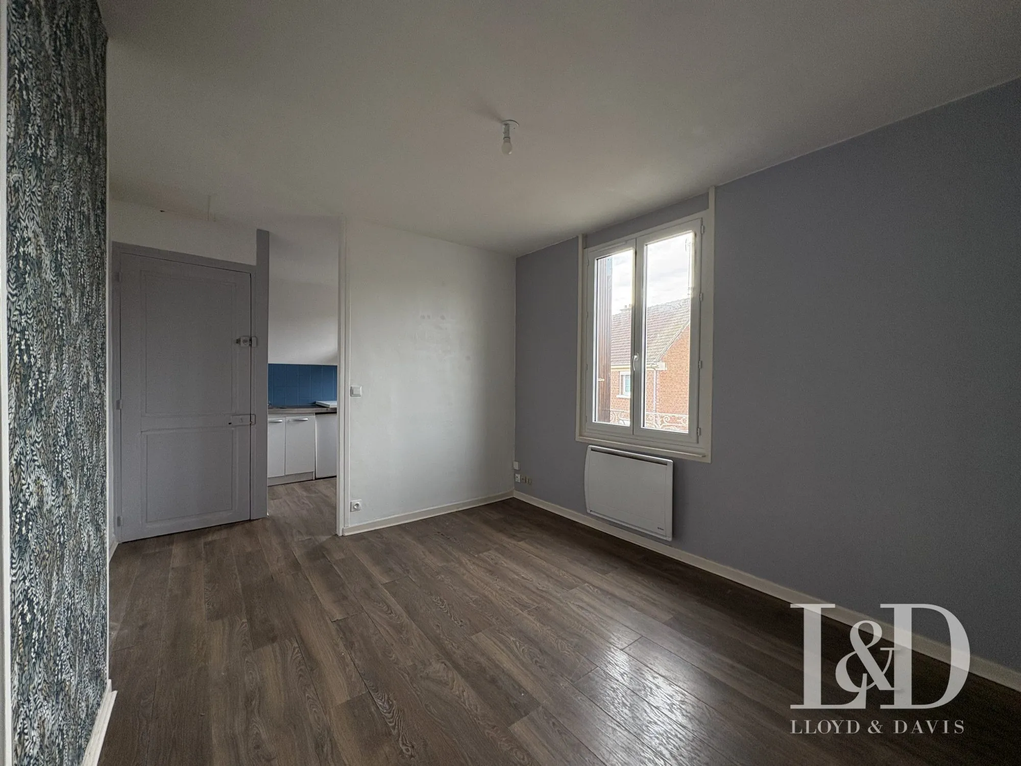 Immeuble à vendre au centre-ville de Noyon avec deux appartements 