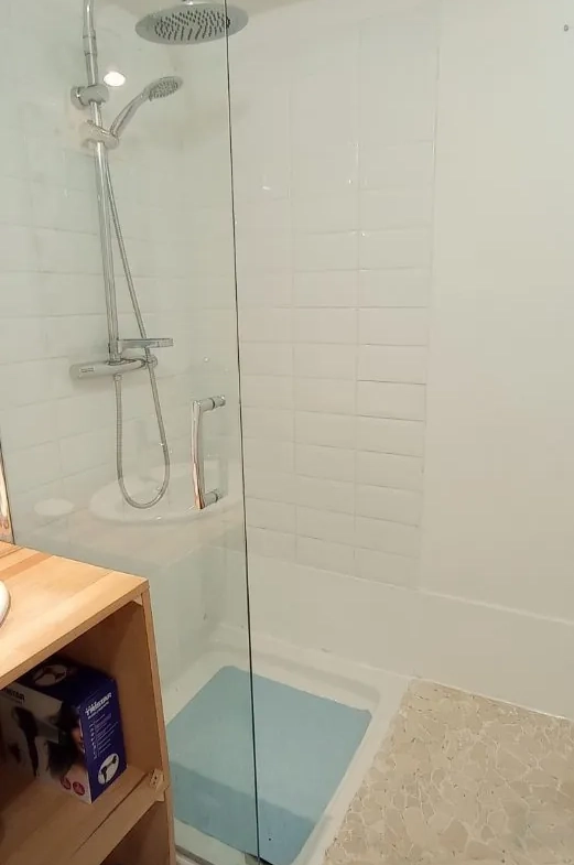 DOUCHE ENTIEREMENT REFAITE Charmant T1 avec terrasse au Verdon-sur-Mer, résidence calme proche plages et commerces 