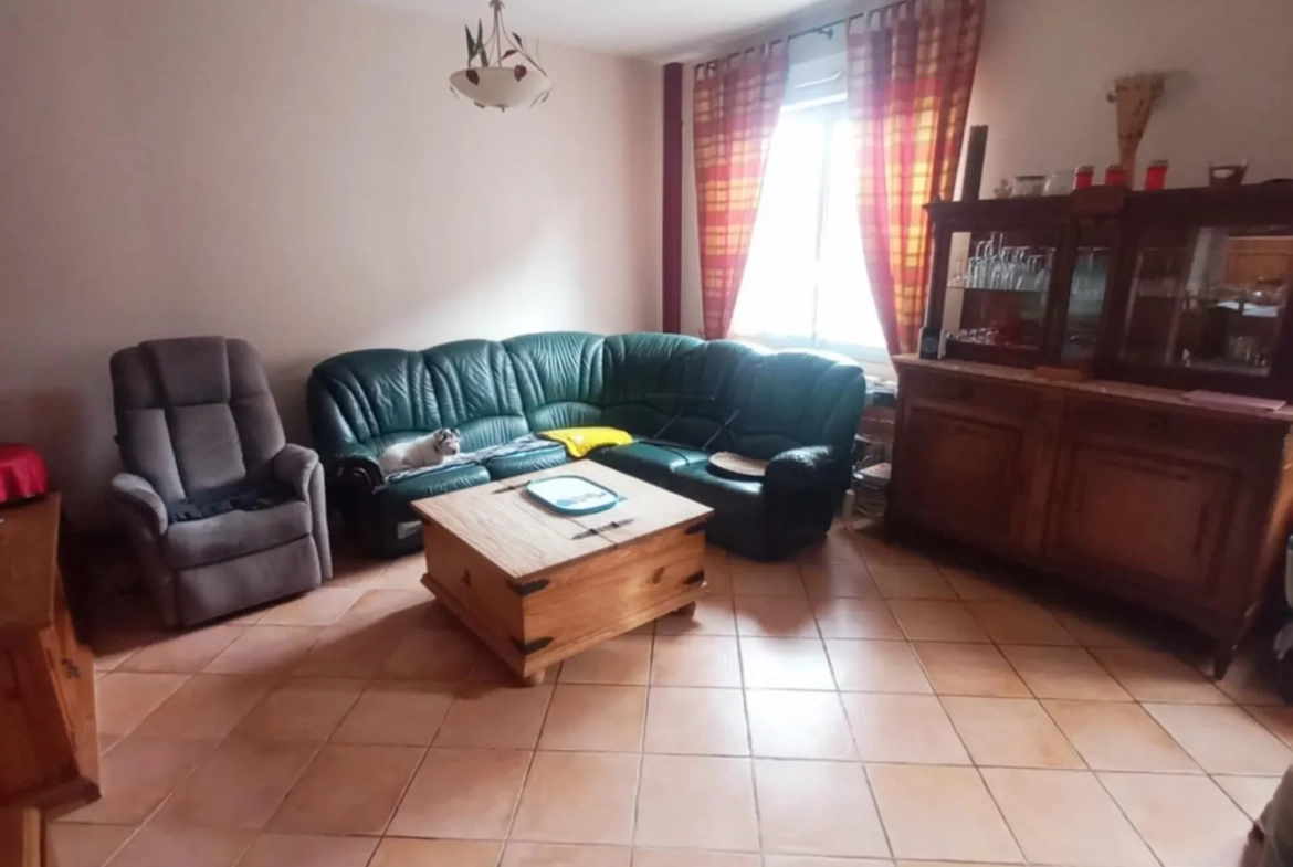 Maison à vendre à Montdidier de 105 m² avec jardin et grenier aménageable 