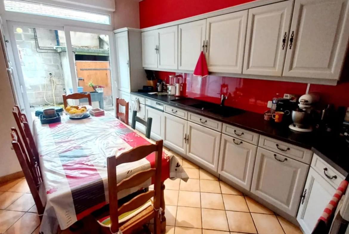 Maison à vendre à Montdidier de 105 m² avec jardin et grenier aménageable 