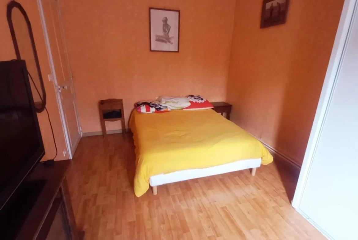 Maison à vendre à Montdidier de 105 m² avec jardin et grenier aménageable 
