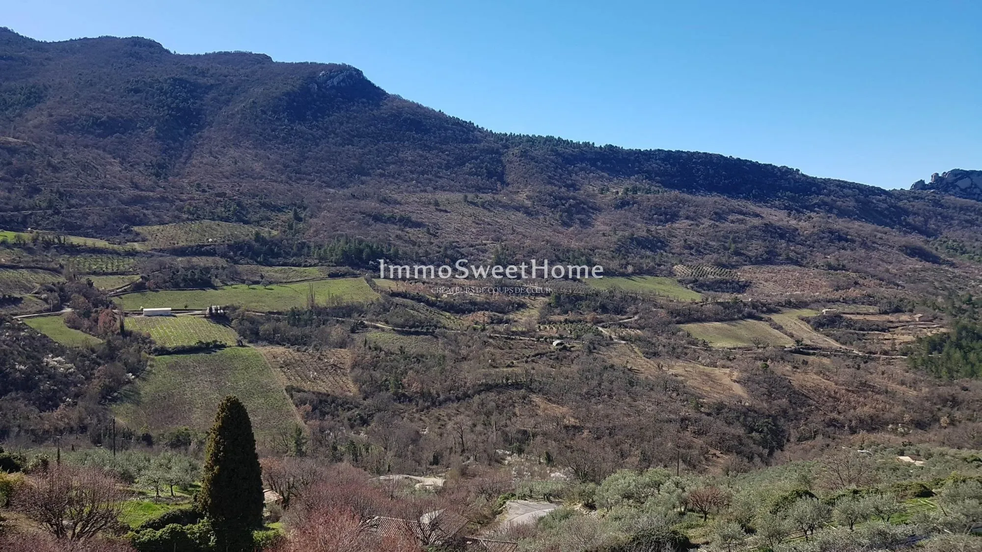 Petite maison à rénover proche de Buis-les-Baronnies - Potentiel intéressant 