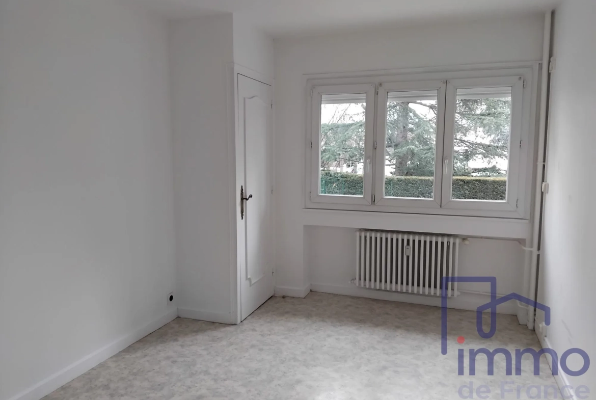 Appartement T3 de 66 m² à Saint-Étienne, secteur La Terrasse 