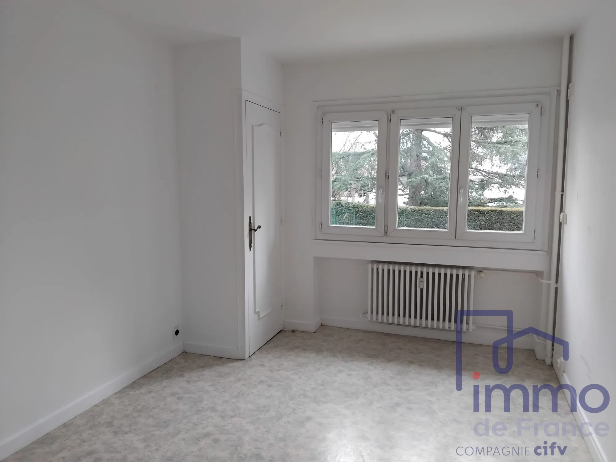 Appartement T3 de 66 m² à Saint-Étienne, secteur La Terrasse 