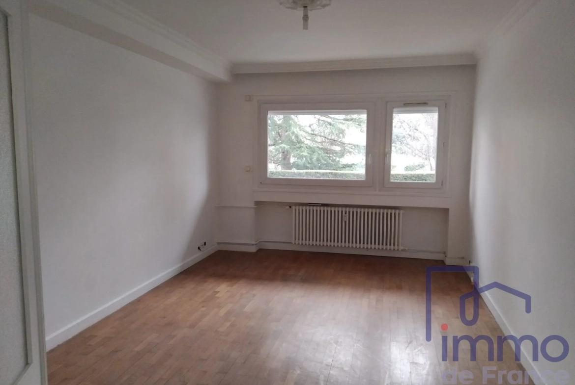 Appartement T3 de 66 m² à Saint-Étienne, secteur La Terrasse 