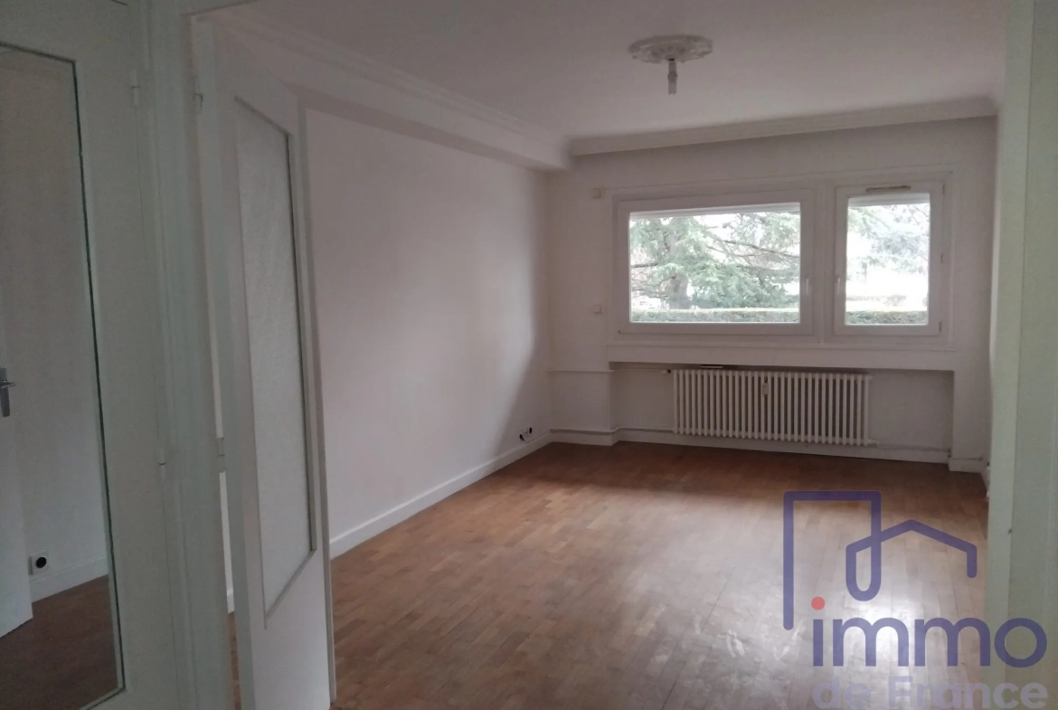 Appartement T3 de 66 m² à Saint-Étienne, secteur La Terrasse 