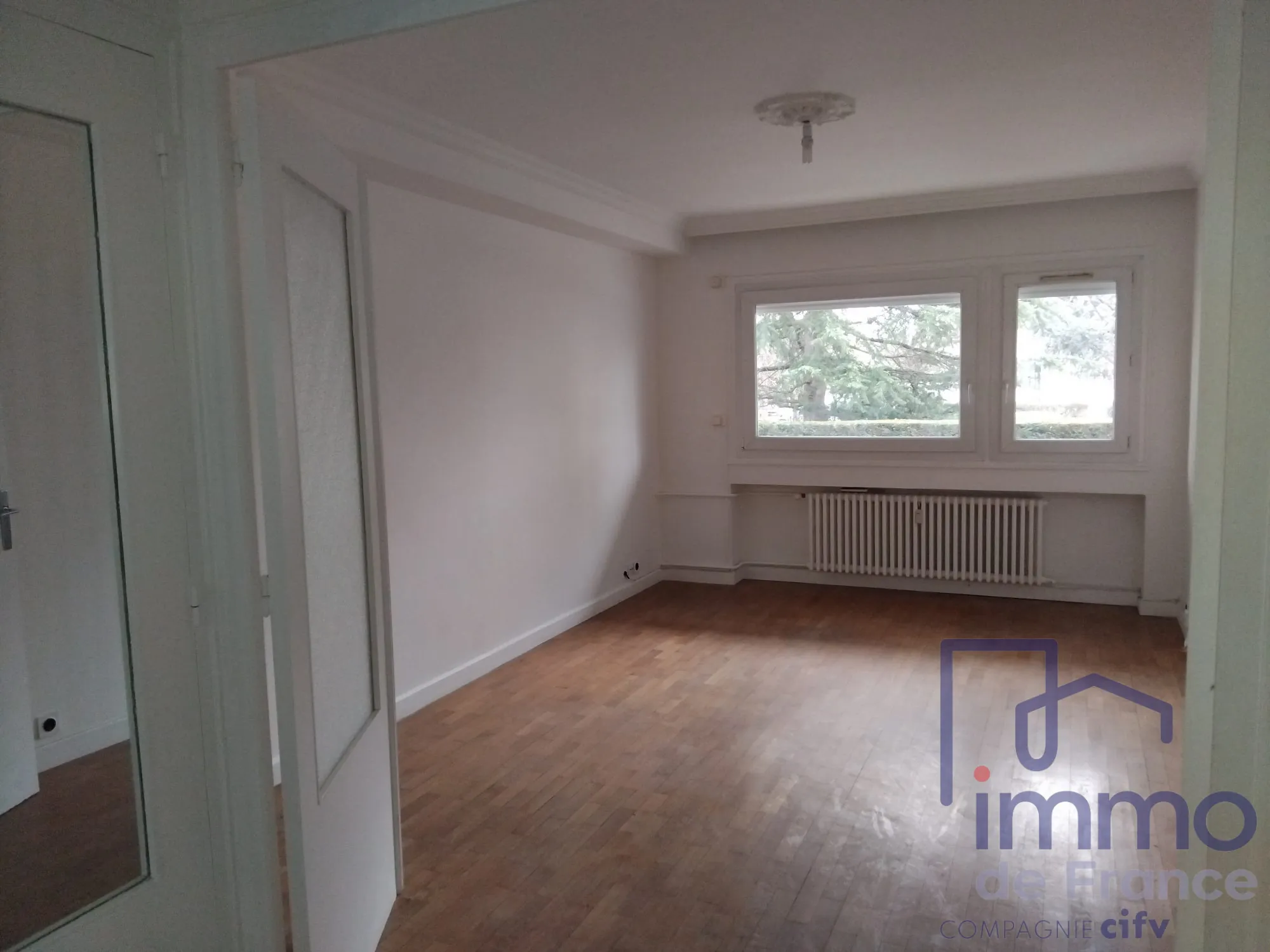 Appartement T3 de 66 m² à Saint-Étienne, secteur La Terrasse 