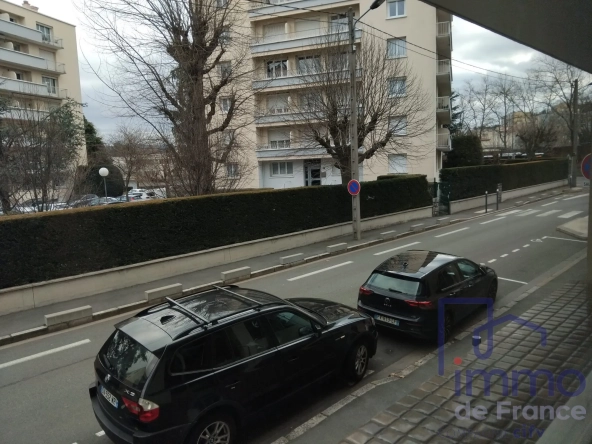 Appartement T3 de 66 m² à Saint-Étienne, secteur La Terrasse