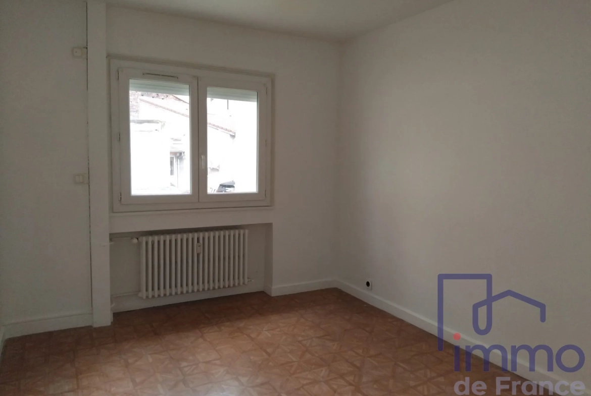 Appartement T3 de 66 m² à Saint-Étienne, secteur La Terrasse 