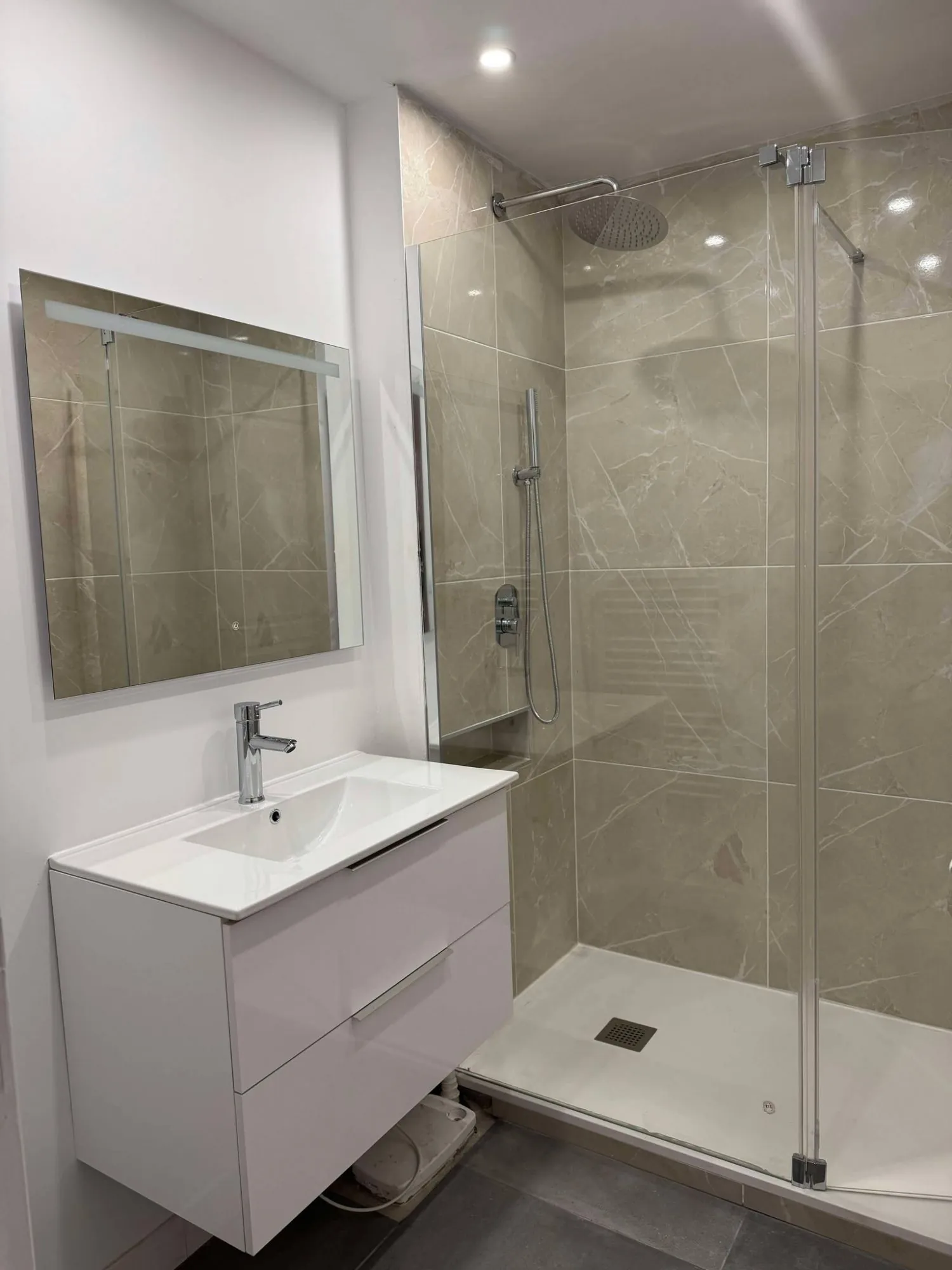 Vente d'un appartement T3 de 100 m² en hypercentre de Saint-Étienne 