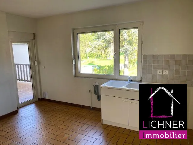Vente maison mitoyenne de 111 m² avec terrasse et garage à Longueville-lès-Saint-Avold 