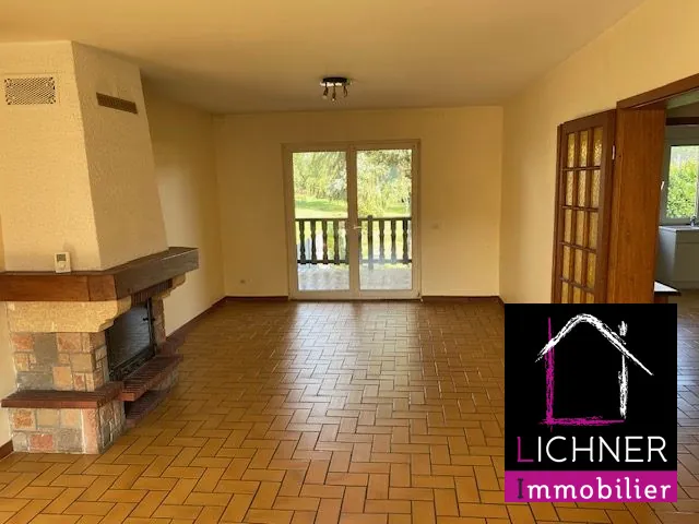 Vente maison mitoyenne de 111 m² avec terrasse et garage à Longueville-lès-Saint-Avold 