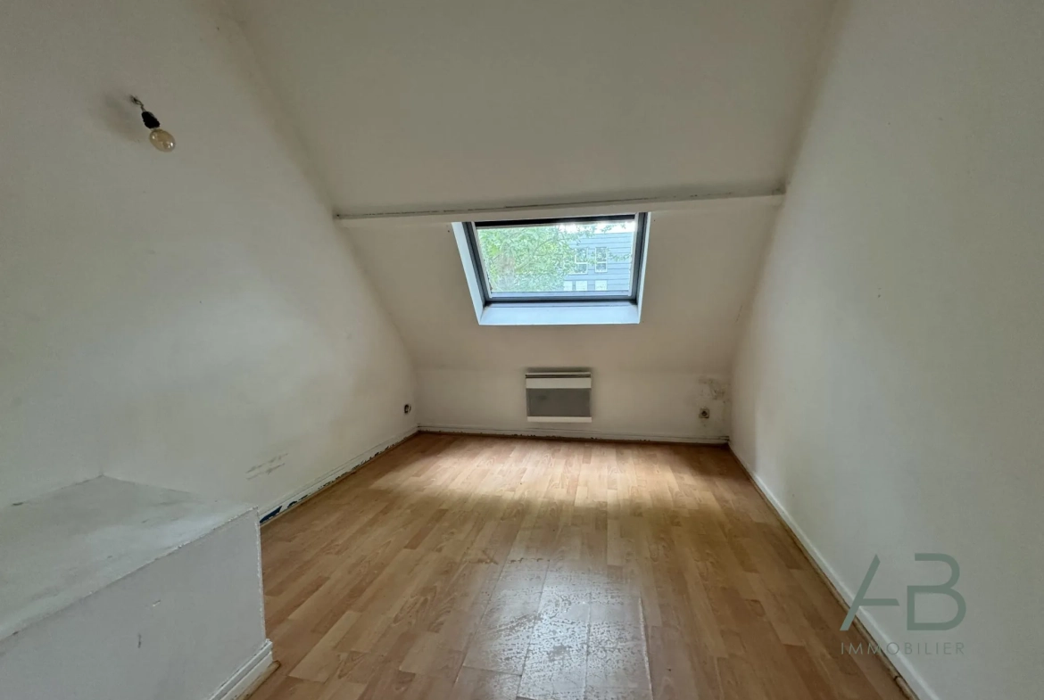 Charmant T3 triplex à Lille Victor Hugo – Investissement ou premier achat à saisir 
