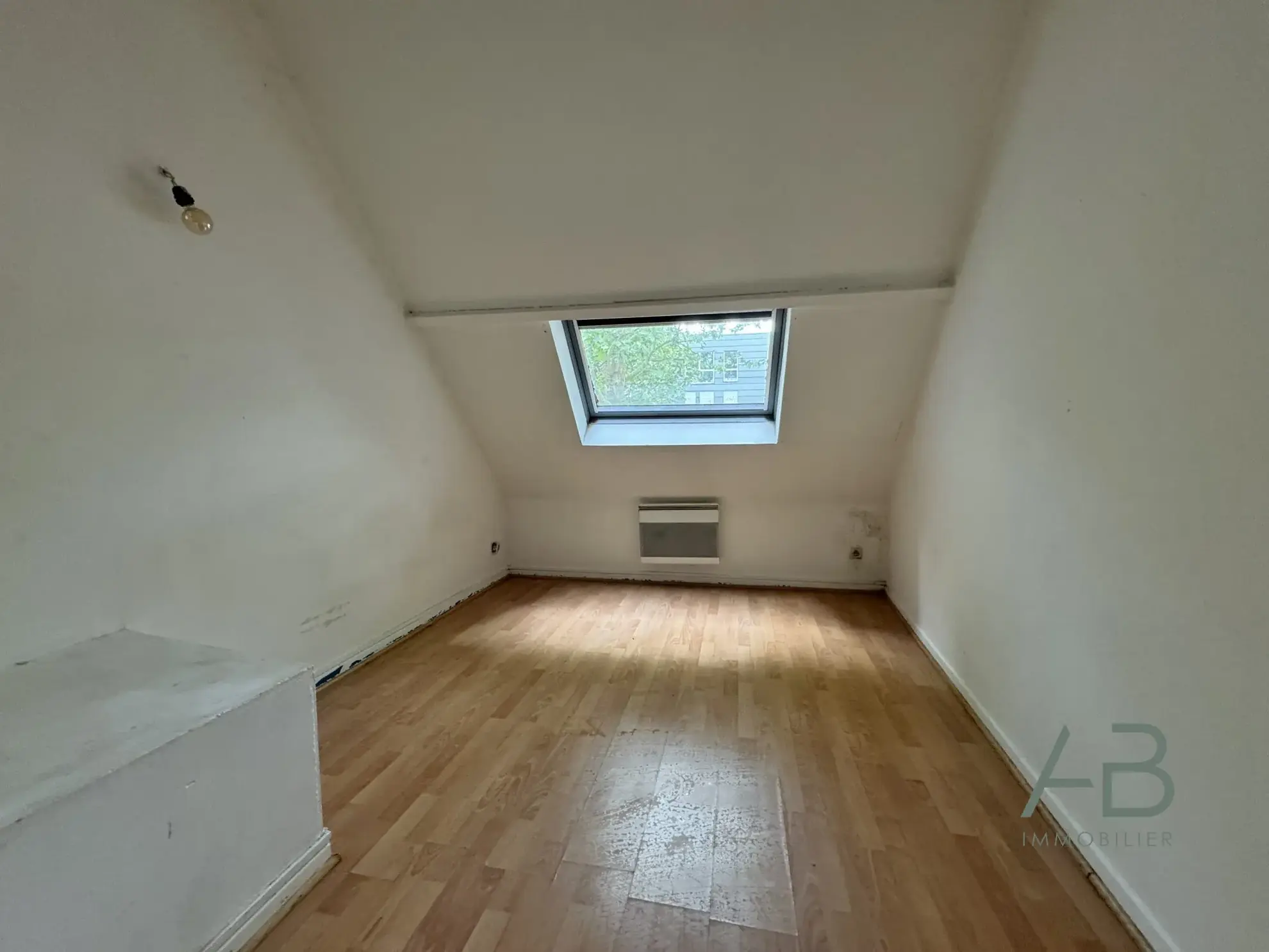 Charmant T3 triplex à Lille Victor Hugo – Investissement ou premier achat à saisir 