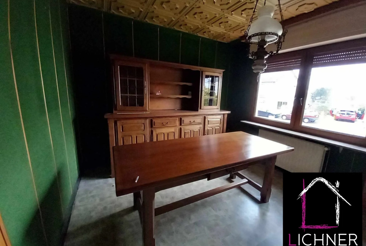 Maison semi-mitoyenne à vendre à Creutzwald avec jardin et travaux de rénovation 