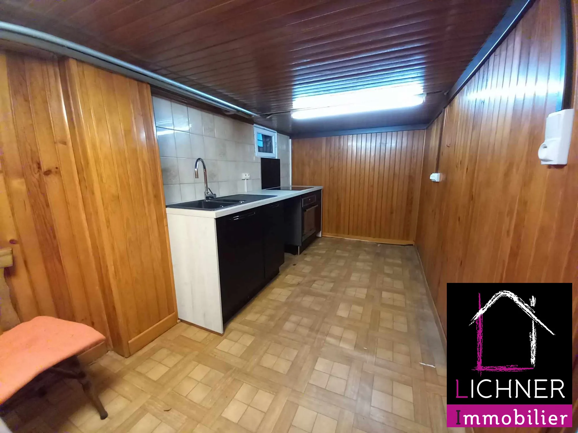Maison semi-mitoyenne à vendre à Creutzwald avec jardin et travaux de rénovation 