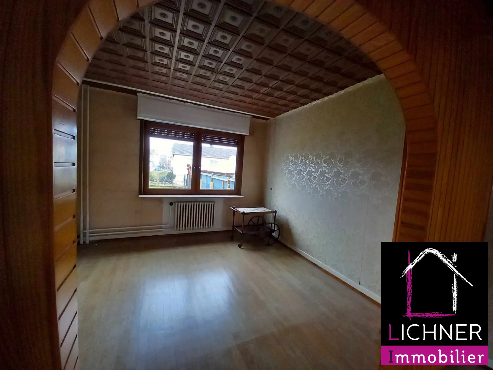 Maison semi-mitoyenne à vendre à Creutzwald avec jardin et travaux de rénovation 