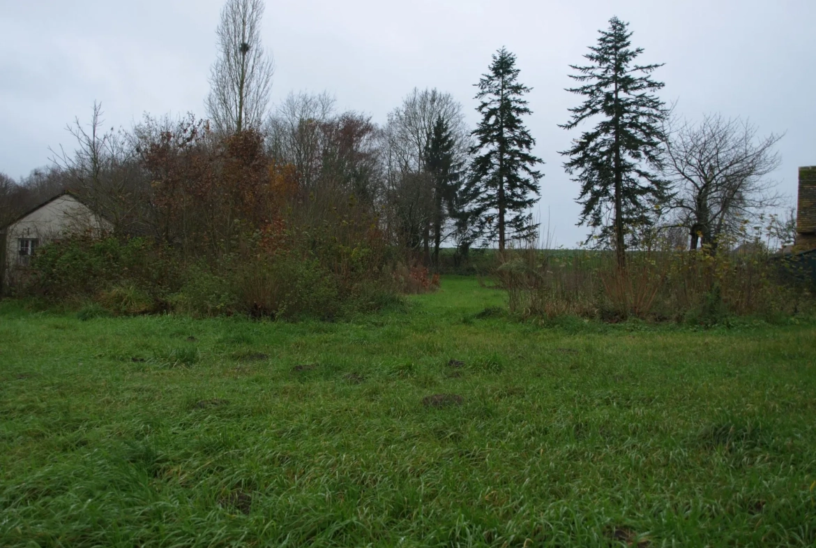 Terrain constructible de 780 m² à Saint-Corneille, idéal pour votre future maison 