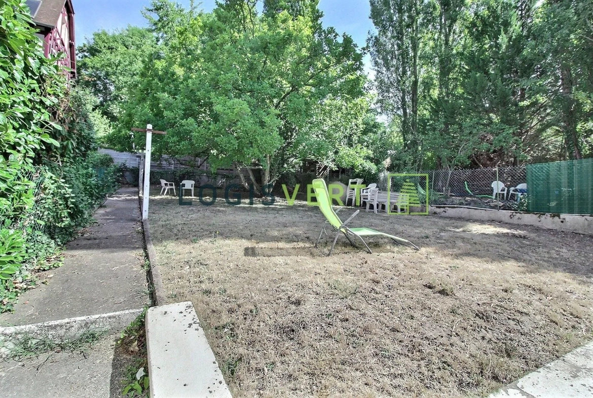 Studio à vendre à Palaiseau, idéal investissement locatif, 14 m², proche gare Lozère 
