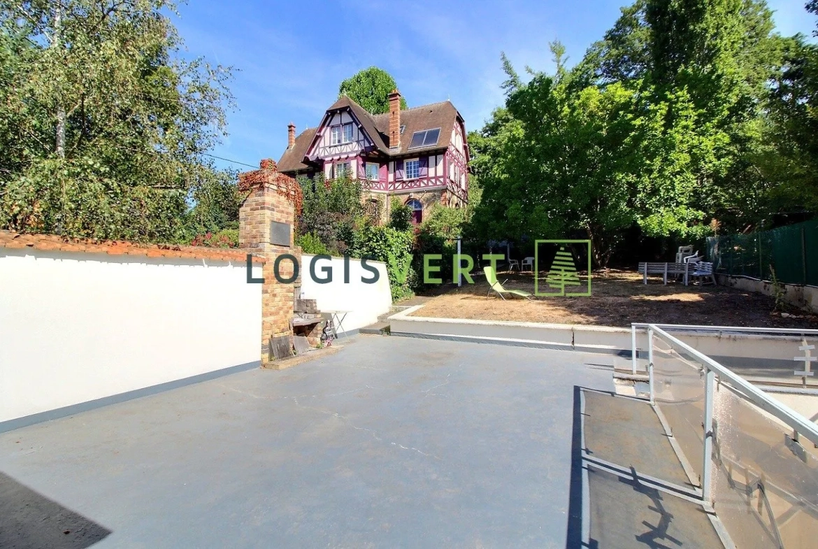 Studio à vendre à Palaiseau, idéal investissement locatif, 14 m², proche gare Lozère 