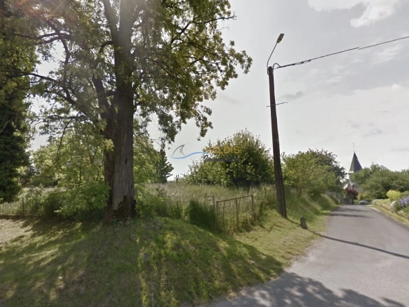 Terrain à bâtir plat de 700 m² à Juvigny, calme et constructible
