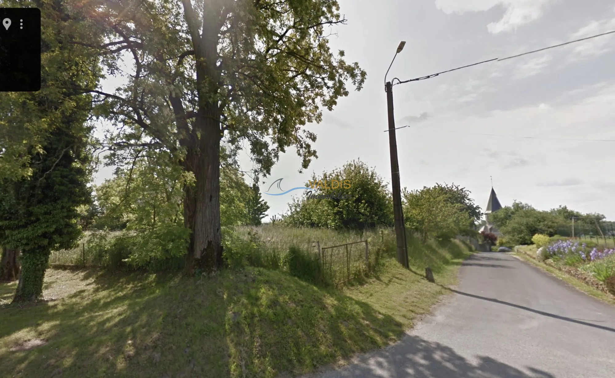 Terrain à bâtir plat de 700 m² à Juvigny, calme et constructible 