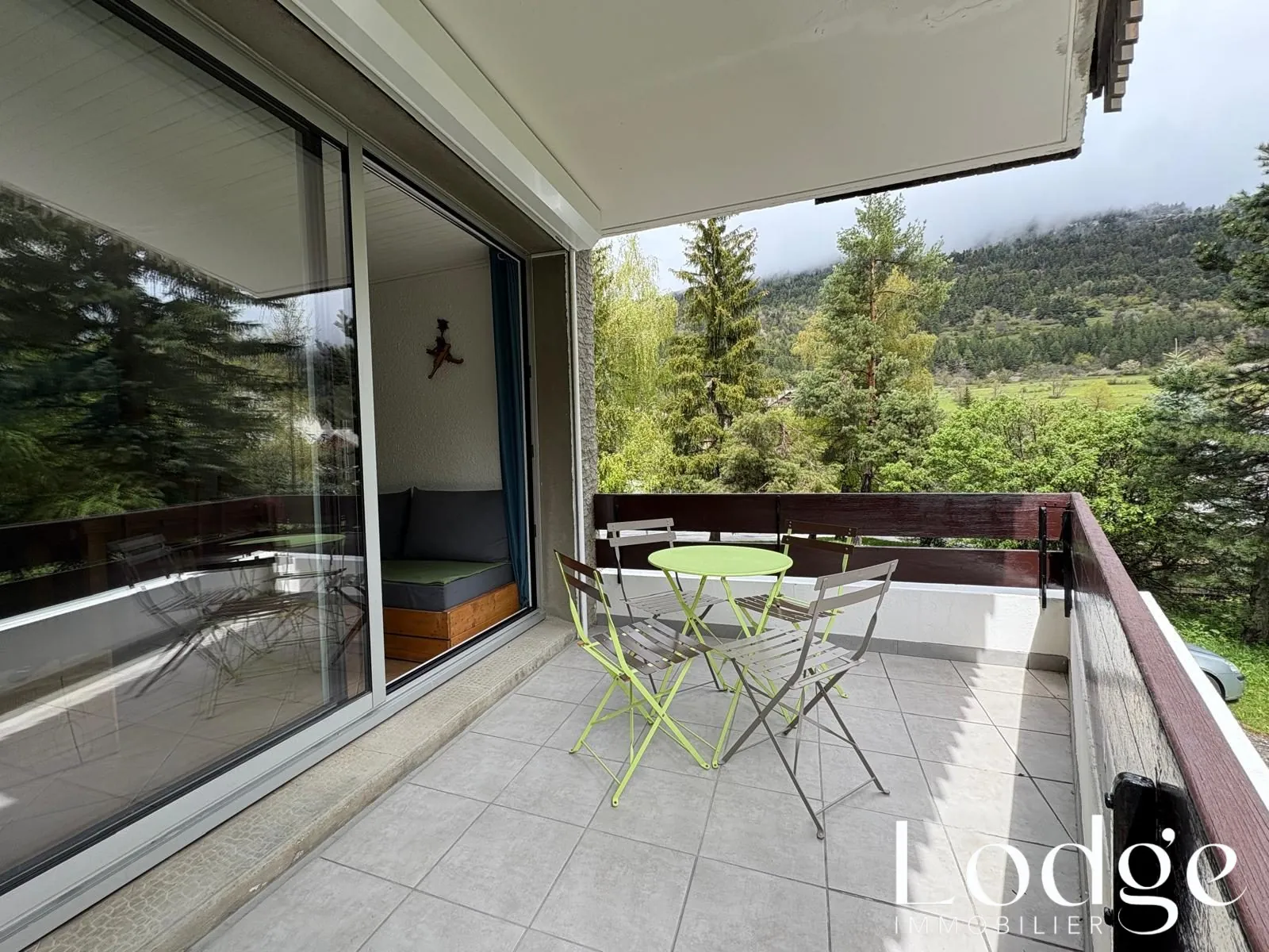 Appartement T2 avec terrasse à Serre-Chevalier 1400, proche des pistes 