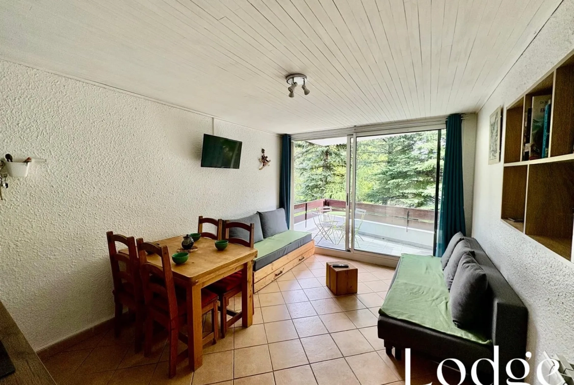 Appartement T2 avec terrasse à Serre-Chevalier 1400, proche des pistes 