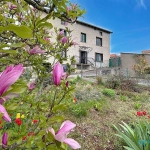 Maison ancienne à rénover de 104m² avec terrain à Saint-Just-la-Pendue