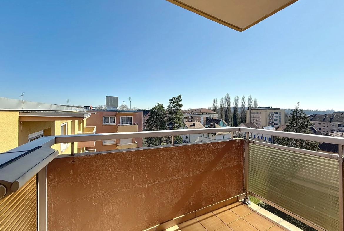 Bel appartement T3 à vendre à Belfort avec balcon et cave 