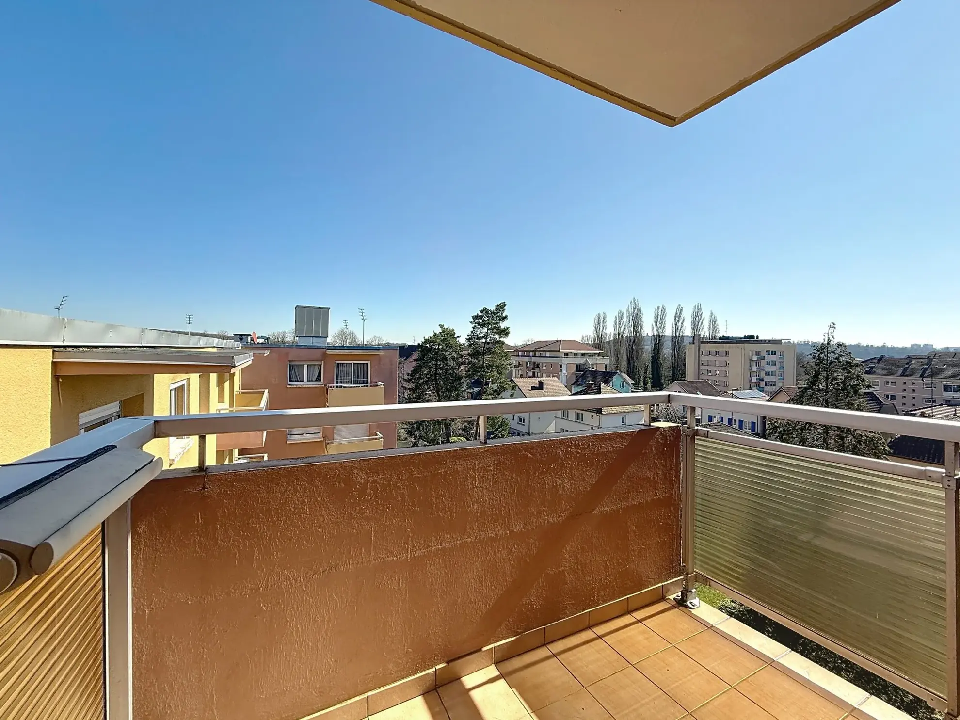 Bel appartement T3 à vendre à Belfort avec balcon et cave 
