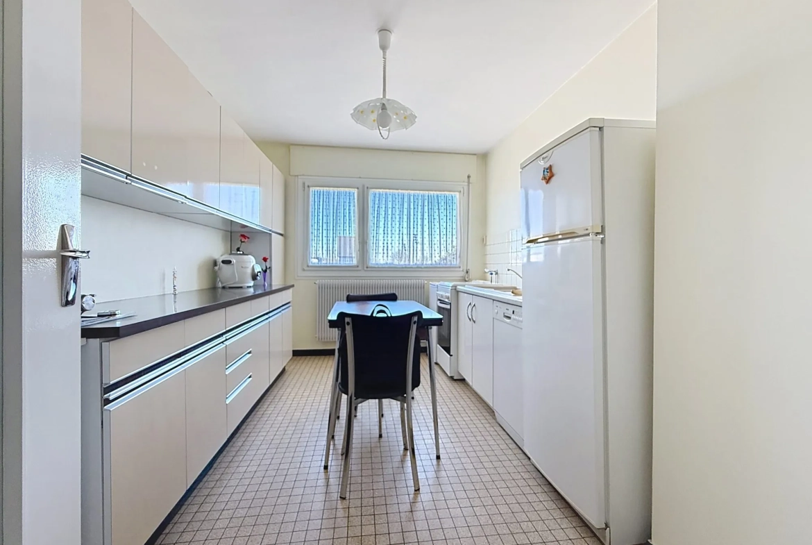 Bel appartement T3 à vendre à Belfort avec balcon et cave 
