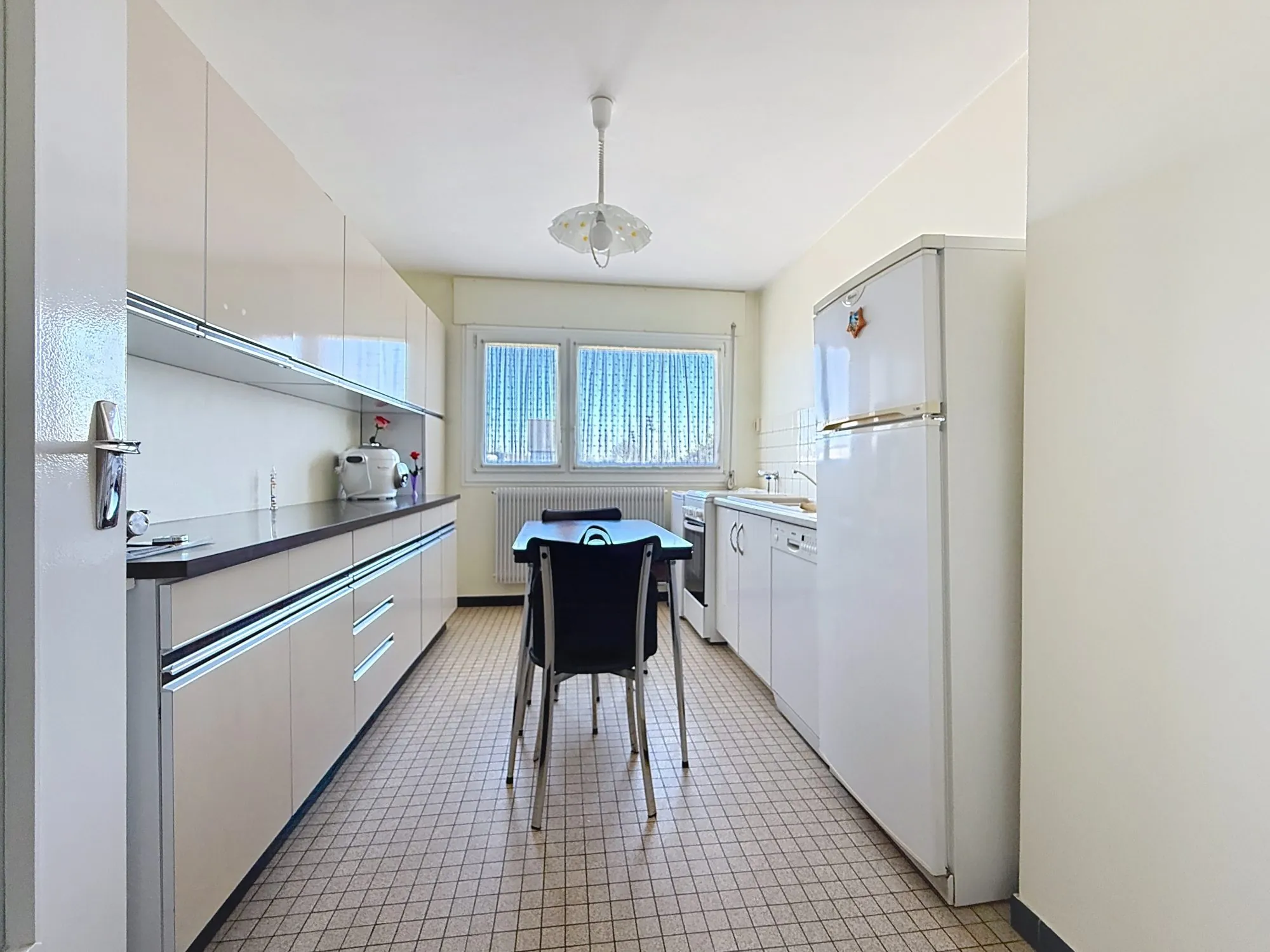 Bel appartement T3 à vendre à Belfort avec balcon et cave 